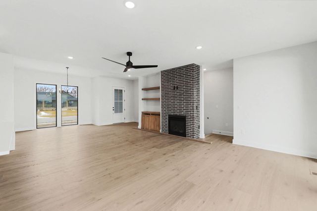 336 N Fielding St, Derby, KS 67037