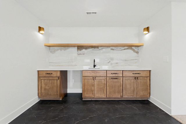 336 N Fielding St, Derby, KS 67037