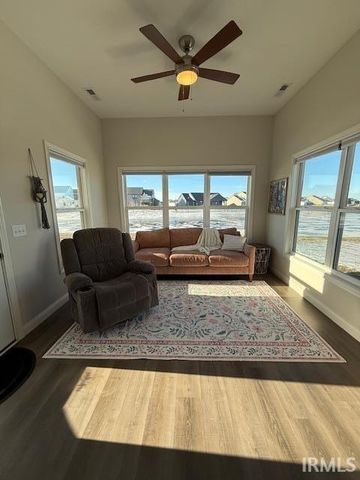 1463 Hager Way, Fort Wayne, IN 46818