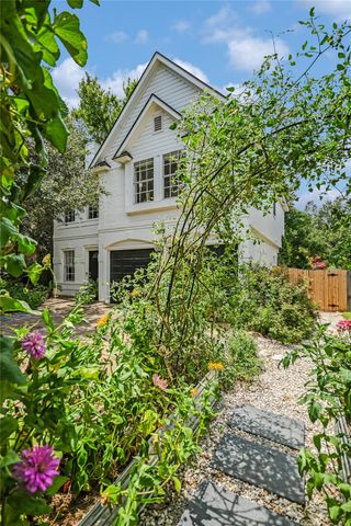 8806 Ampezo TRL, Austin, TX 78749