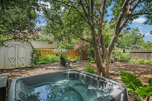 8806 Ampezo TRL, Austin, TX 78749