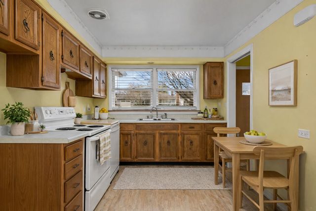 515 S Chestnut Avenue, Arlington Heights, IL 60005