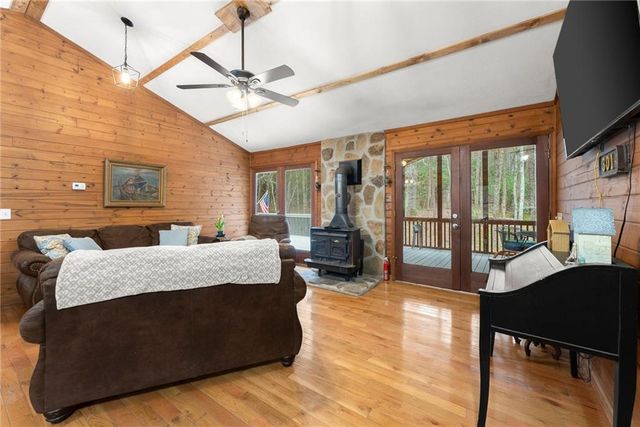 301 Hawks Nest, Sautee Nacoochee, GA 30571