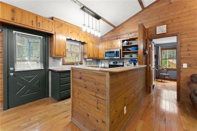 301 Hawks Nest, Sautee Nacoochee, GA 30571