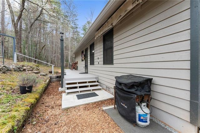 301 Hawks Nest, Sautee Nacoochee, GA 30571