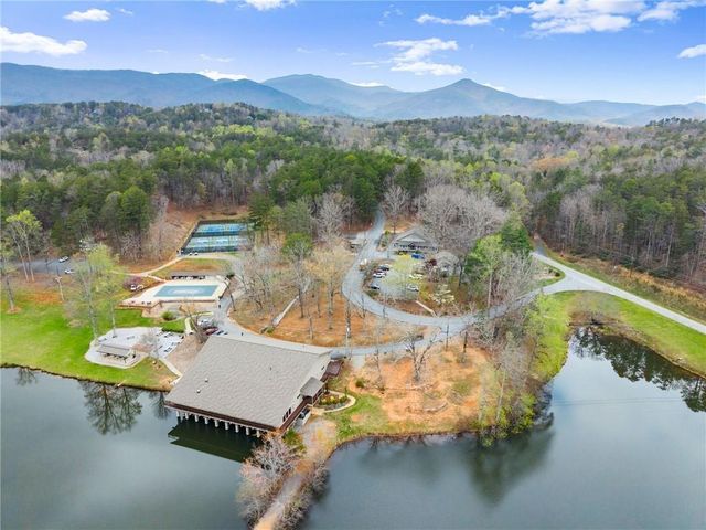301 Hawks Nest, Sautee Nacoochee, GA 30571