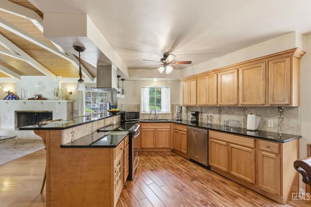 3641 Country Club Drive, Bakersfield, CA 93306