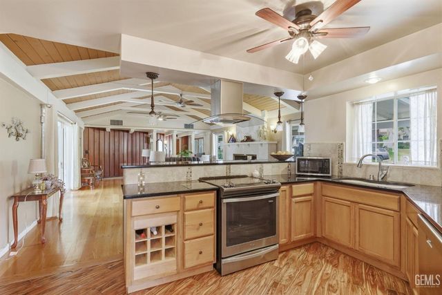 3641 Country Club Drive, Bakersfield, CA 93306