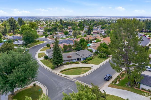 3641 Country Club Drive, Bakersfield, CA 93306