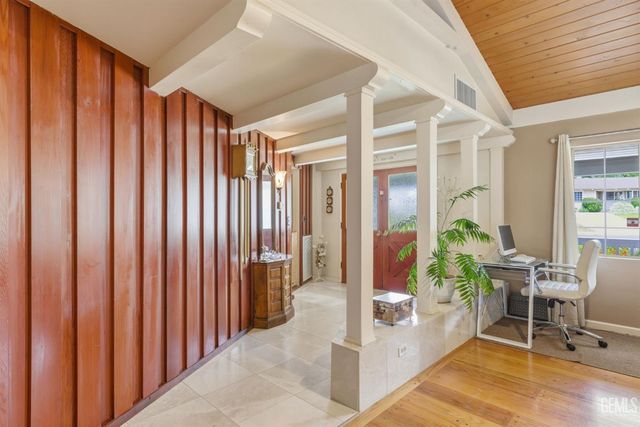 3641 Country Club Drive, Bakersfield, CA 93306
