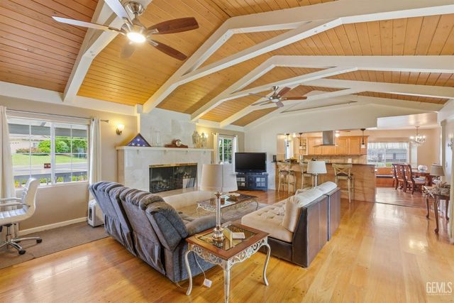 3641 Country Club Drive, Bakersfield, CA 93306