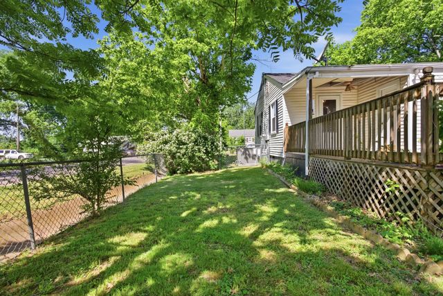 1827 Sunset Ave, Columbia, TN 38401