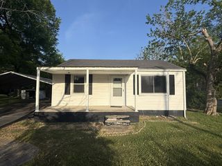 1827 Sunset Ave, Columbia, TN 38401