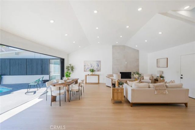 30 Santa Bella Rd, Rolling Hills Estates, CA 90274