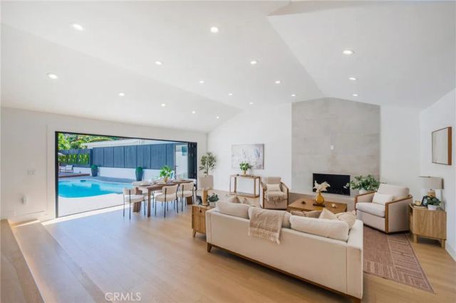 30 Santa Bella Rd, Rolling Hills Estates, CA 90274
