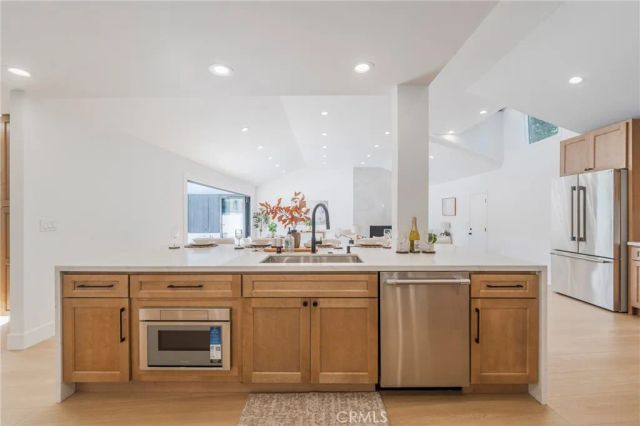 30 Santa Bella Rd, Rolling Hills Estates, CA 90274