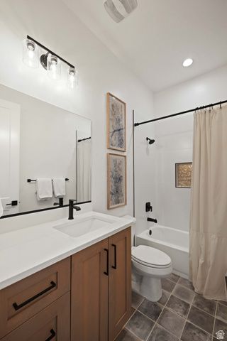 997 E IRON HORSE DR, Washington, UT 84780