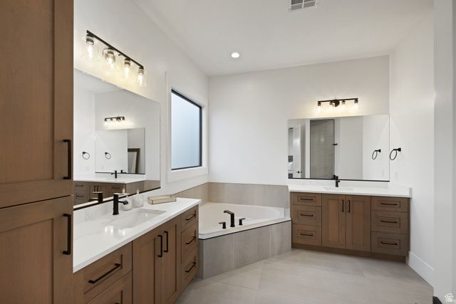 997 E IRON HORSE DR, Washington, UT 84780