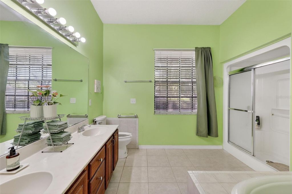 Image 15 of property listing at 11318 SUMMER WIND COURT, Clermont, FL 34711