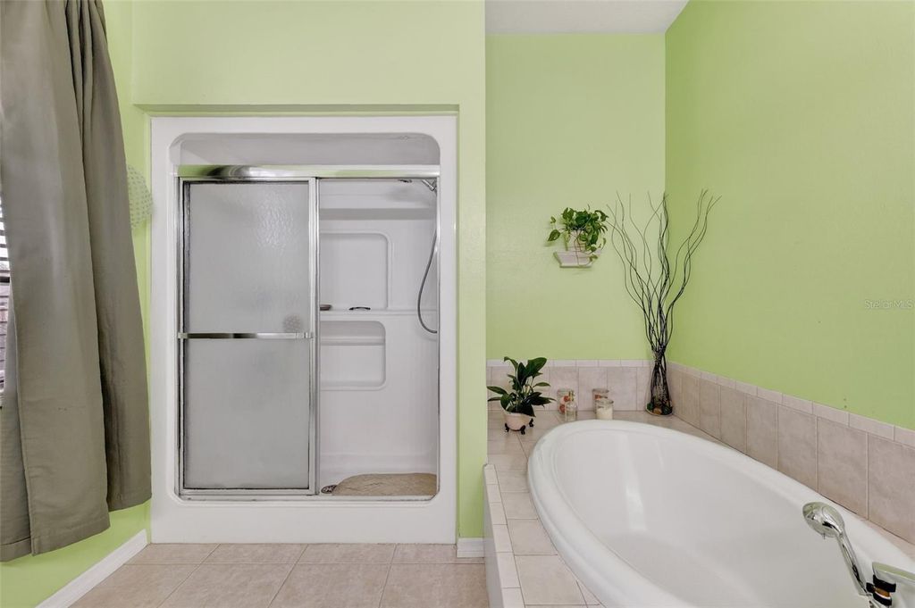 Image 16 of property listing at 11318 SUMMER WIND COURT, Clermont, FL 34711