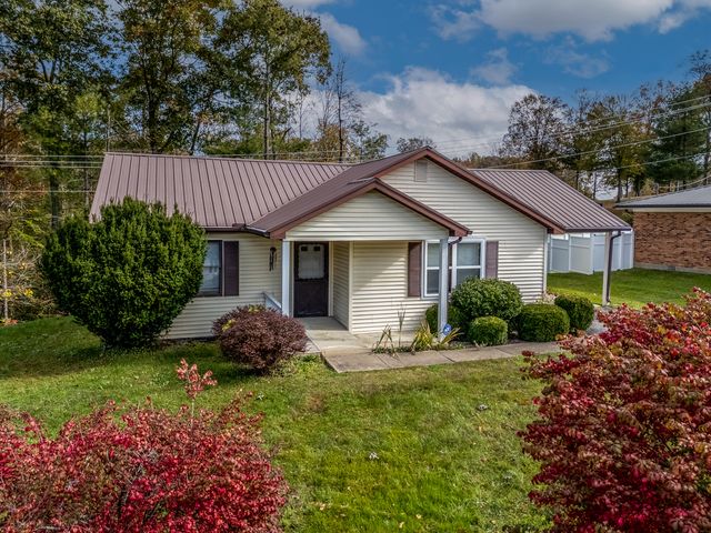 108 Poplar Court, West Liberty, KY 41472