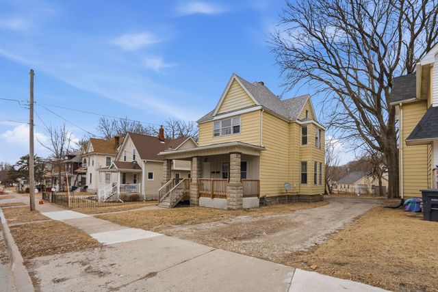 903 44th Street, Rock Island, IL 61201