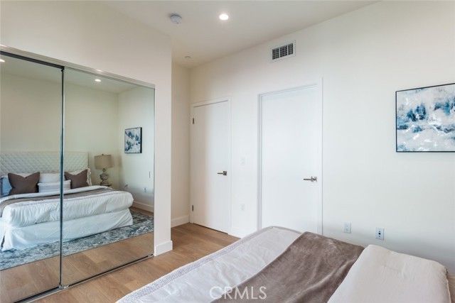 1212 Viola Avenue 103, Glendale, CA 91202