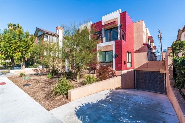 1212 Viola Avenue 103, Glendale, CA 91202