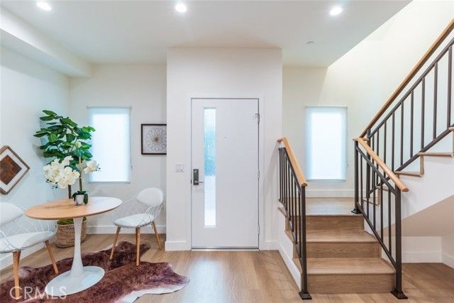 1212 Viola Avenue 103, Glendale, CA 91202