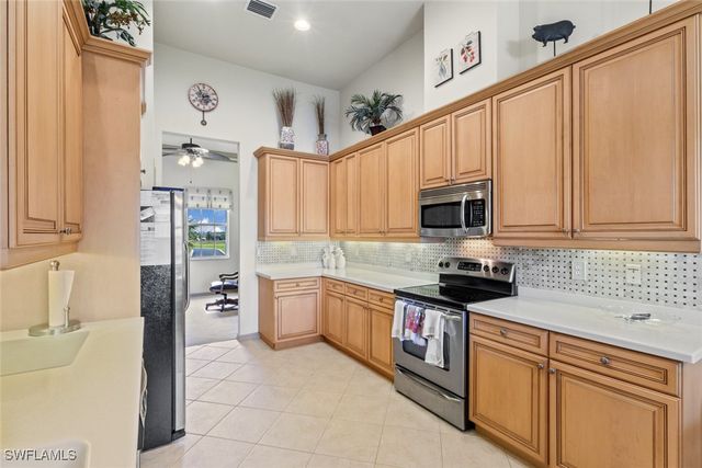 16521 Goldenrod LN 202, Alva, FL 33920