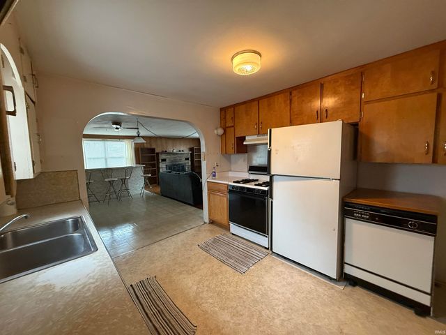 9331 W 310 N, Delphi, IN 46923