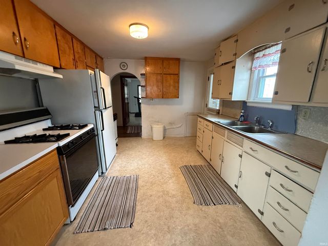 9331 W 310 N, Delphi, IN 46923