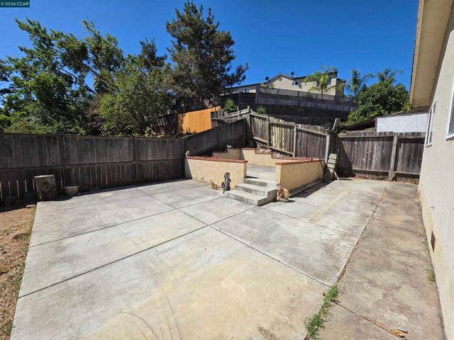 107 Orange St, Vallejo, CA 94590