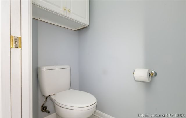 3118 Greenleaves Drive, Jeffersonville, IN 47130