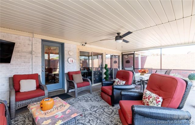 3118 Greenleaves Drive, Jeffersonville, IN 47130