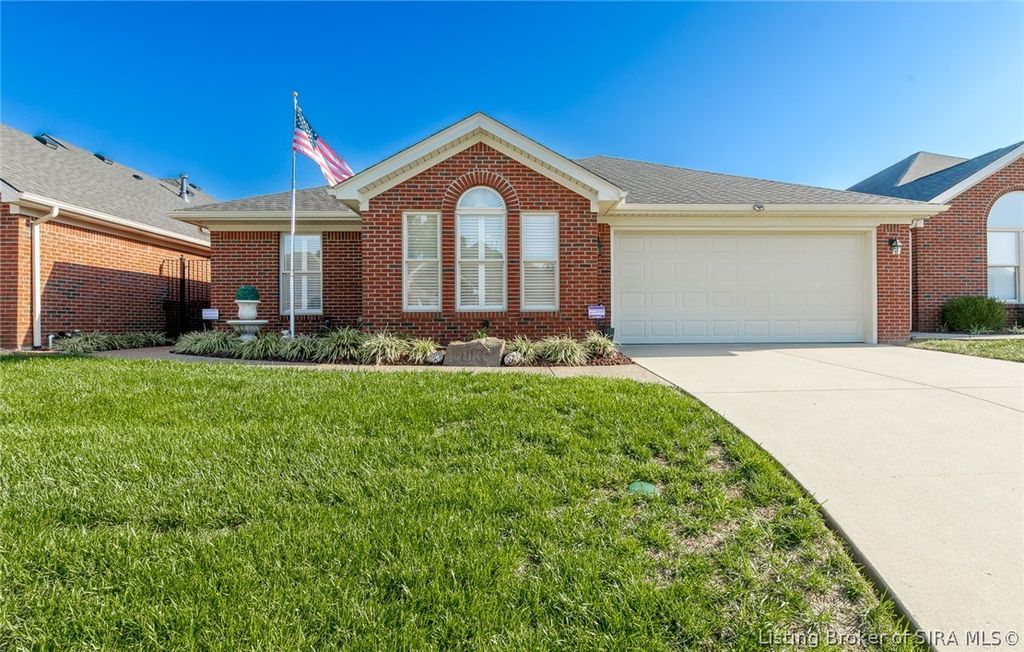 3118 Greenleaves Drive, Jeffersonville, IN 47130