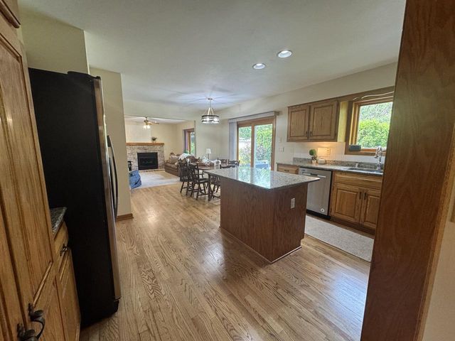 680 River Meadow DRIVE, Hartland, WI 53029
