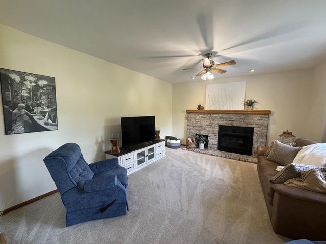 680 River Meadow DRIVE, Hartland, WI 53029