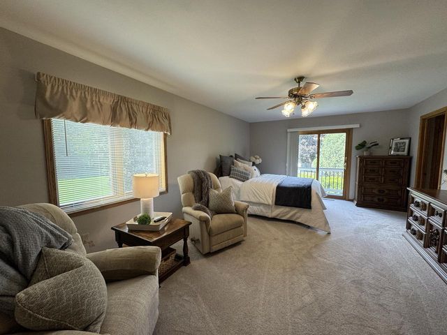 680 River Meadow DRIVE, Hartland, WI 53029