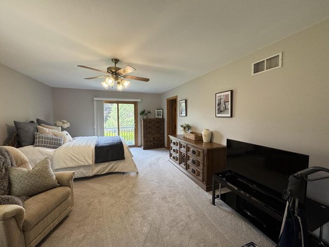 680 River Meadow DRIVE, Hartland, WI 53029