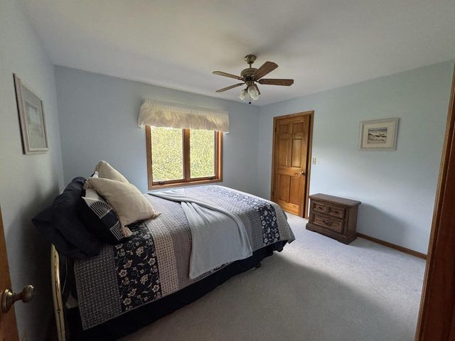 680 River Meadow DRIVE, Hartland, WI 53029