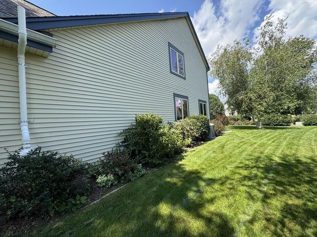680 River Meadow DRIVE, Hartland, WI 53029