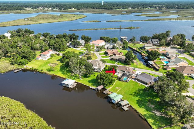 2509 S Shore Drive, Biloxi, MS 39532