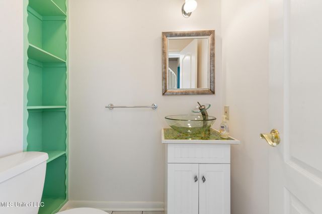 2509 S Shore Drive, Biloxi, MS 39532