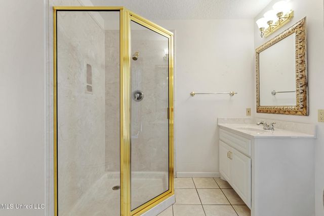 2509 S Shore Drive, Biloxi, MS 39532