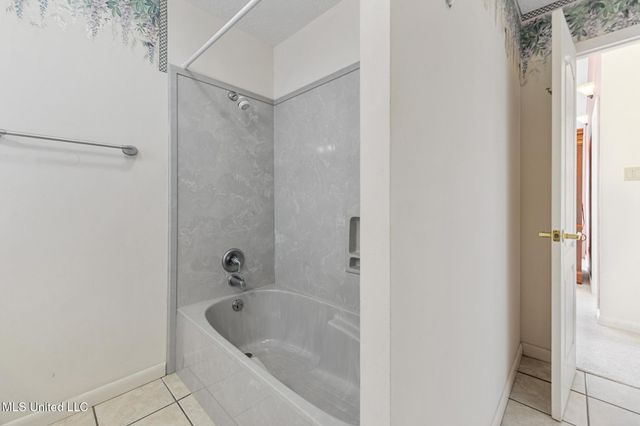 2509 S Shore Drive, Biloxi, MS 39532