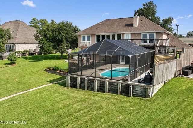 2509 S Shore Drive, Biloxi, MS 39532