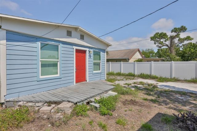 4736 5TH AVENUE S, St Petersburg, FL 33711