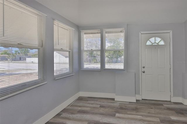 4736 5TH AVENUE S, St Petersburg, FL 33711