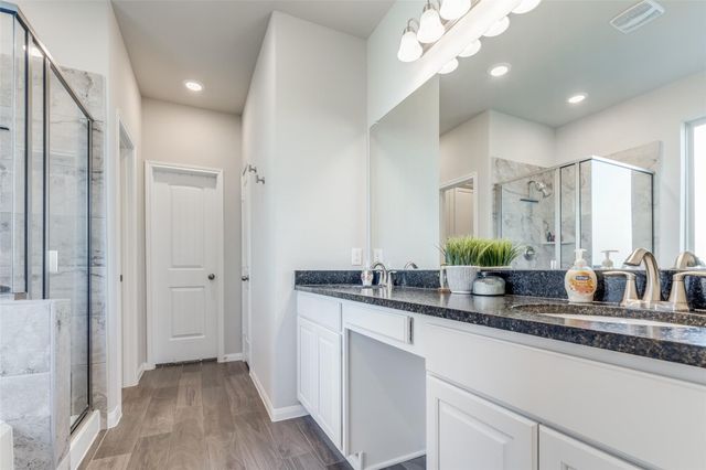 3503 Whittier, Montgomery, TX 77356